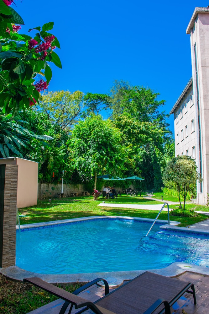 Gardenia Inn Hotel 33/67