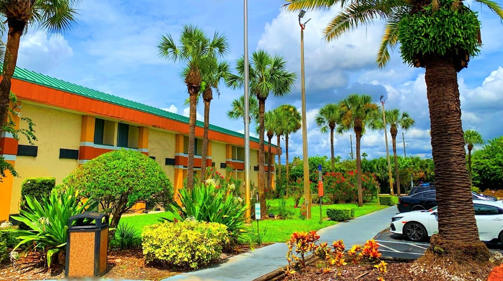 Bposhtels Orlando Florida Mall 36/37