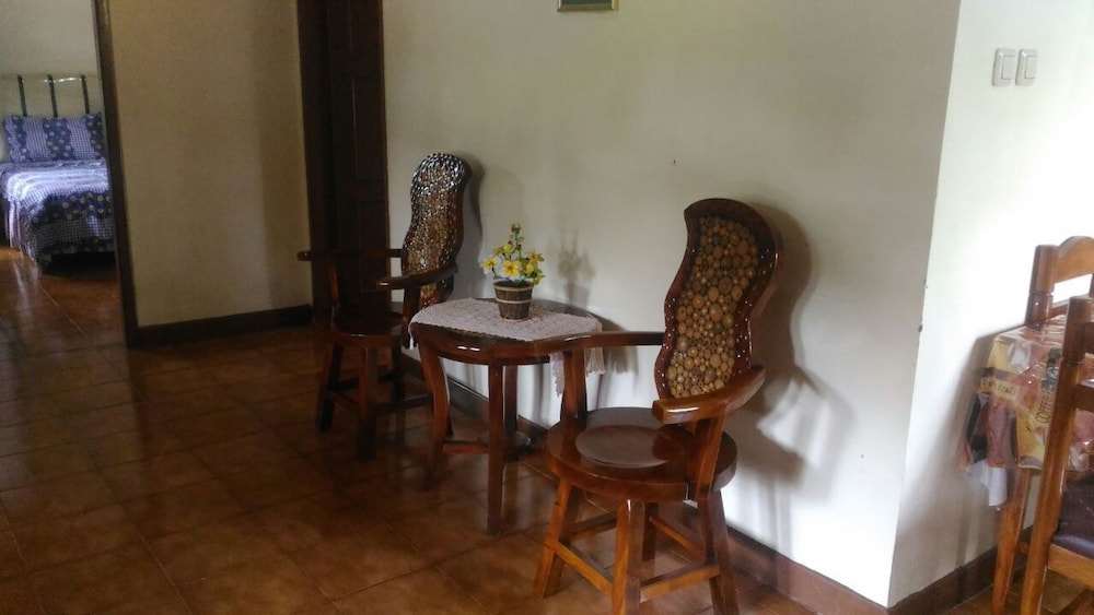 Villa Kota Bunga Anyelir 42/51