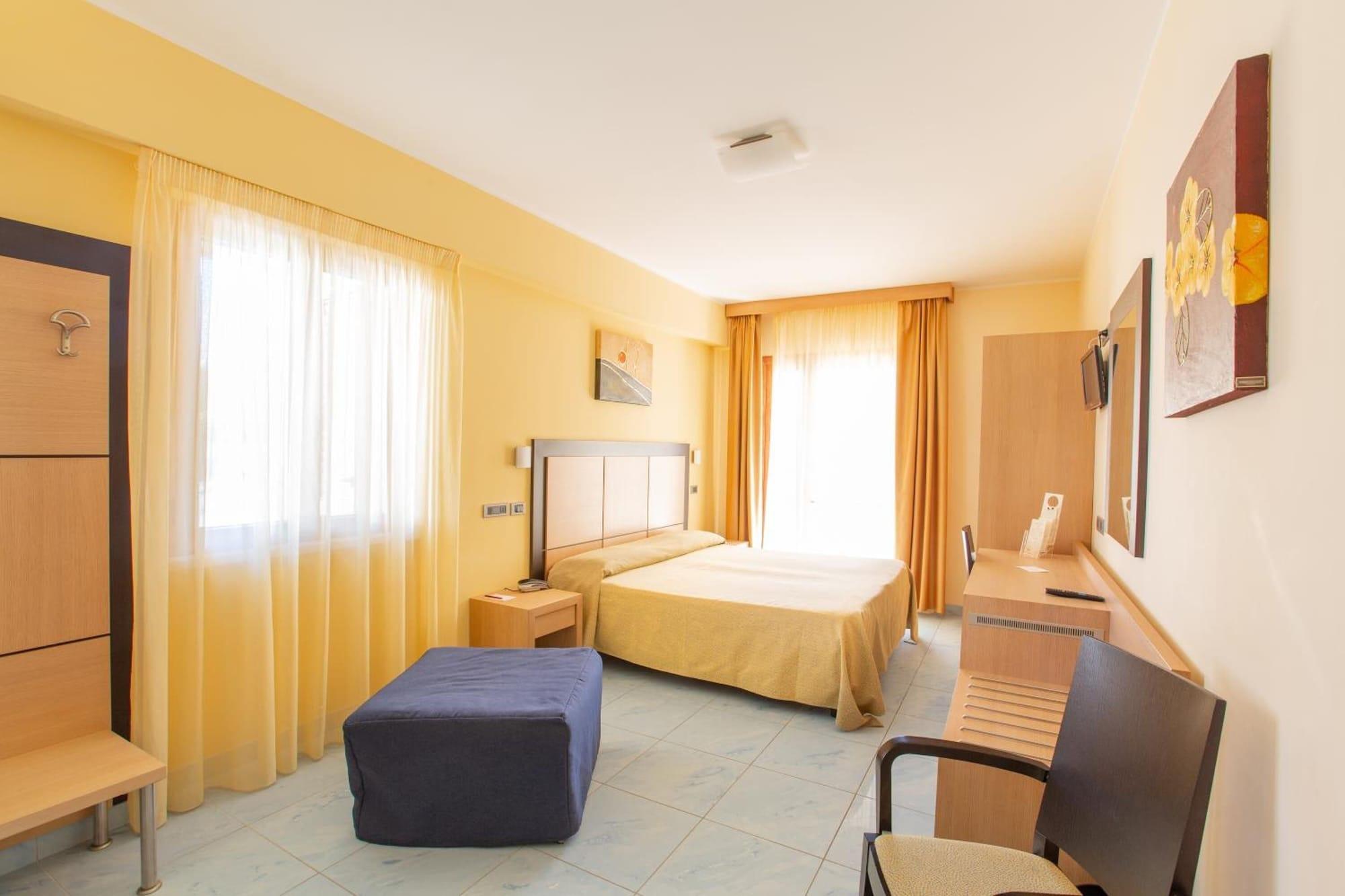 Marc Hotel 18/61