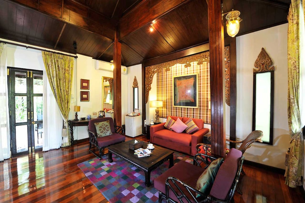 Zantiis Ndol Villas 50/66