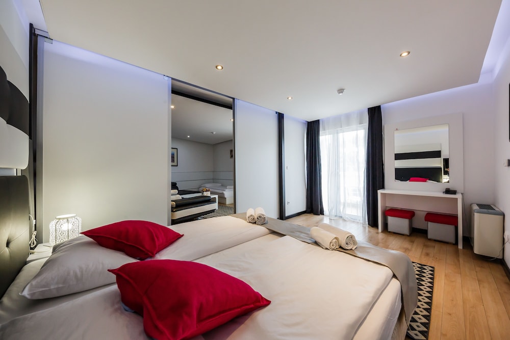 Hotel Sveti Kriz 22/65