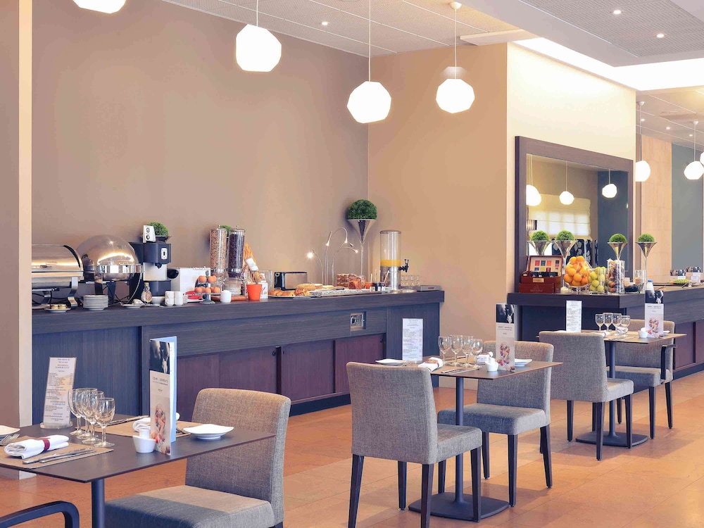 Mercure Auxerre Autoroute du Soleil 47/64