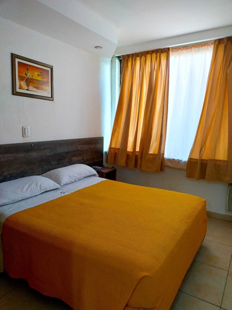 San Remo City Hotel 12/50