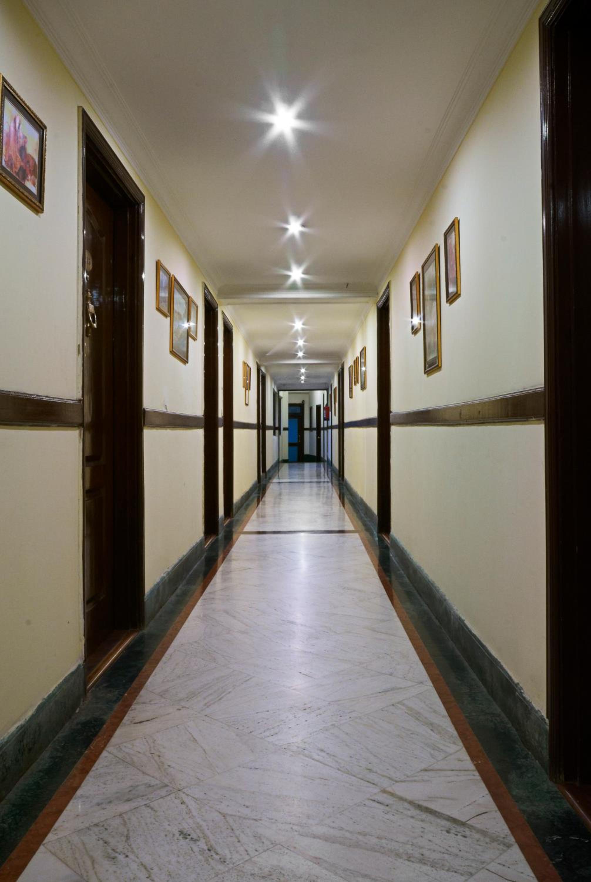 QUTUB RESIDENCY 23/31