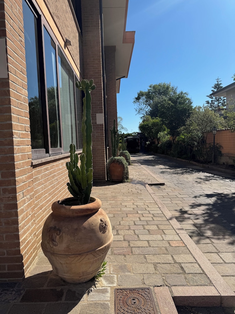 Euro House Inn Airport Hotel Residence 42/72