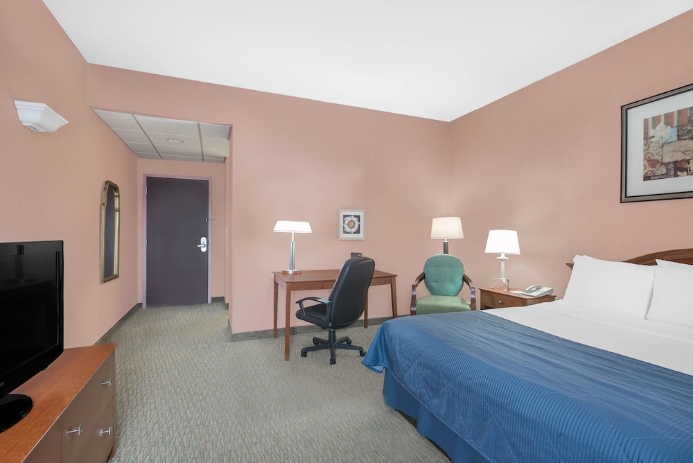 Hotel Amherst Hadley 7/18