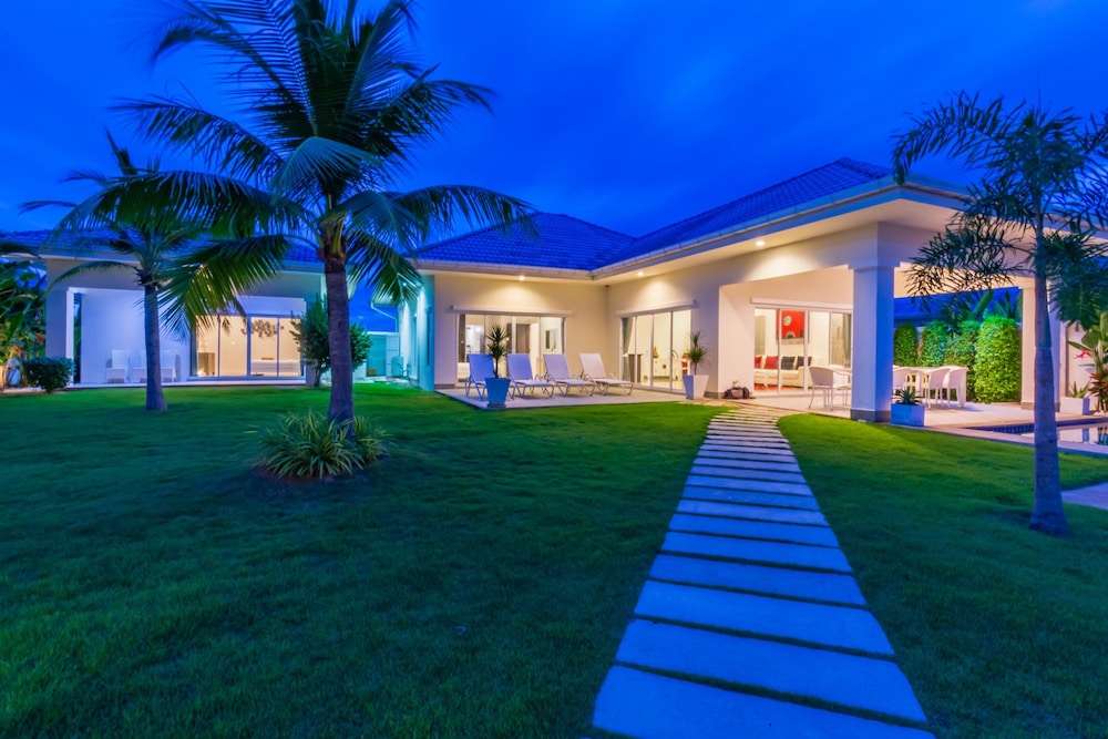 Hua Hin Pool Villa With 4 Bedrooms L27 35/50