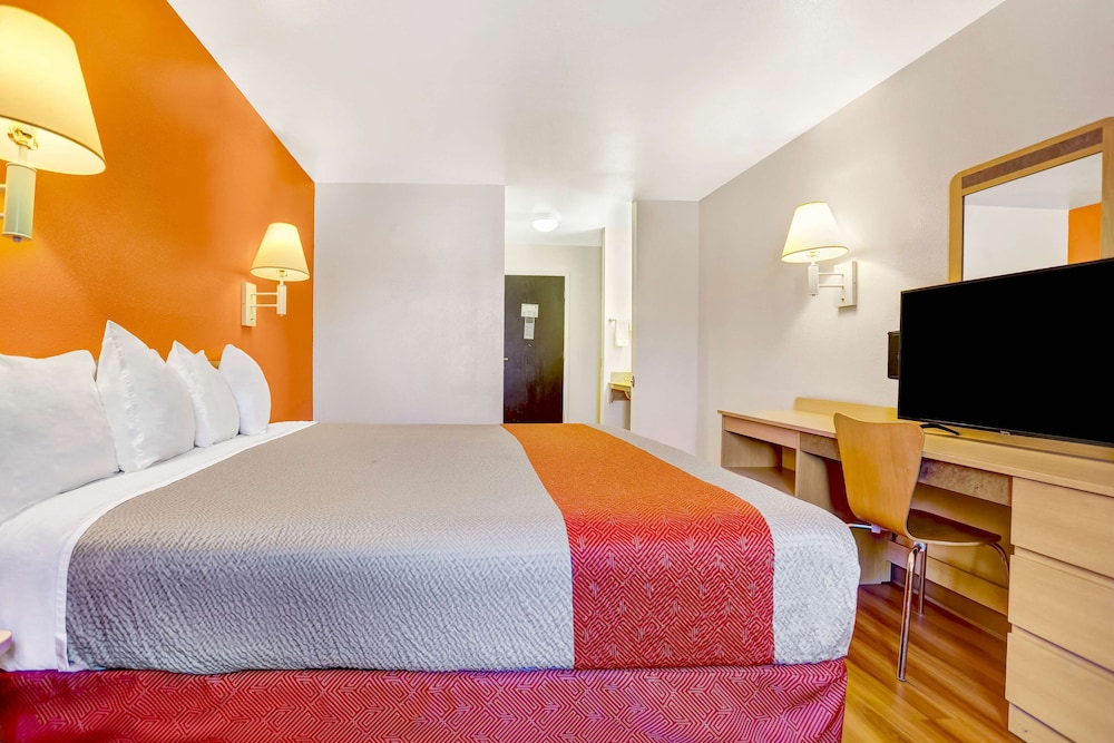 Motel6 Espanola, NM 11/48