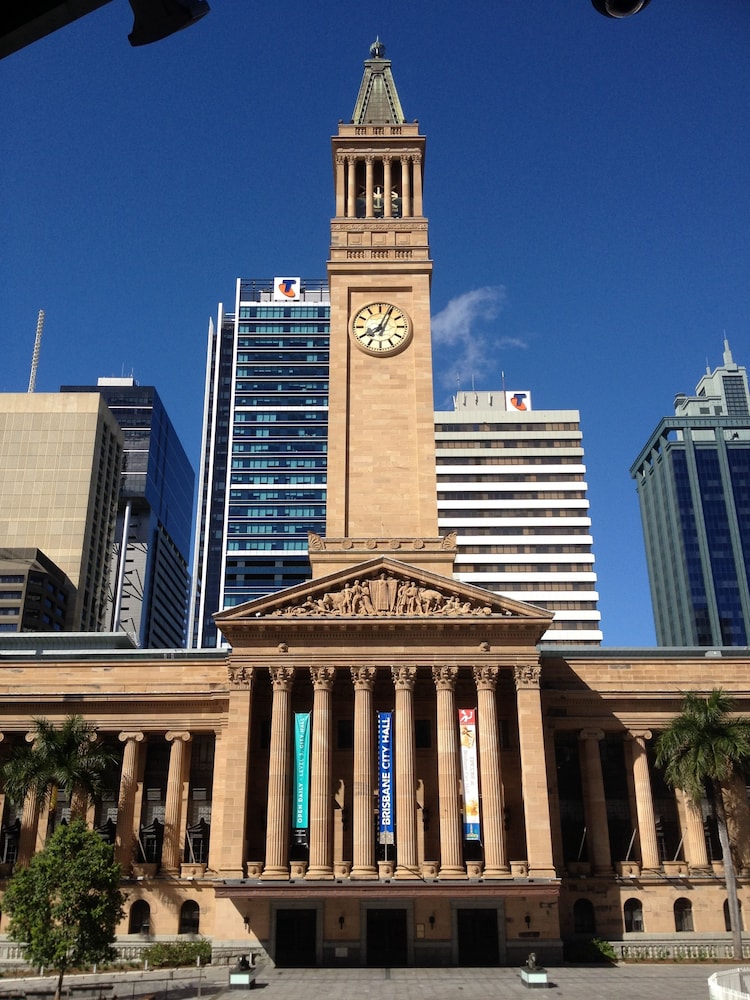 George Hotel Brisbane in BRISBANE