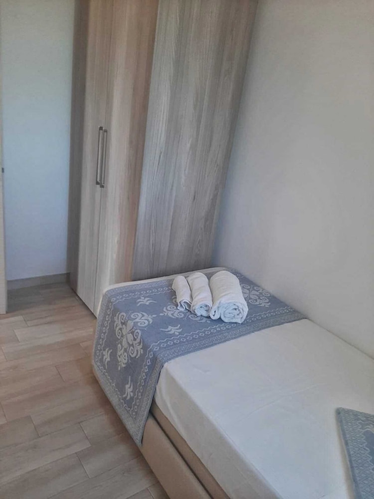 Alma Di Alghero Apartments 10/25