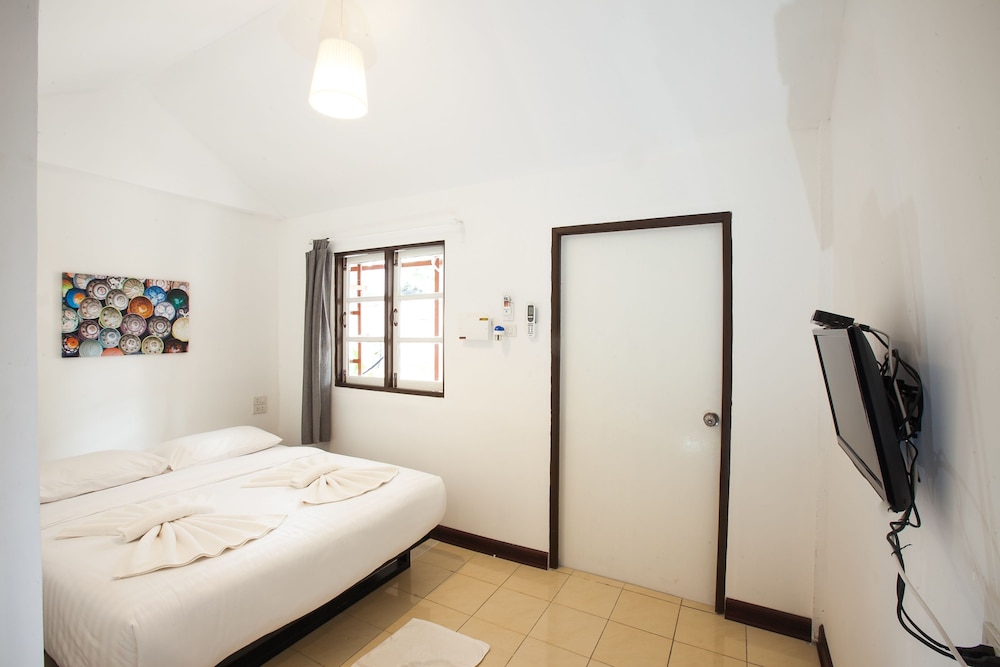 غرفة قياسية بسرير مزدوج، Salisa Resort 2/10