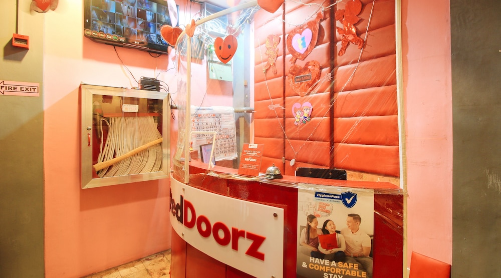 Reddoorz @ P Florentino Street Sampaloc Manila 4/25