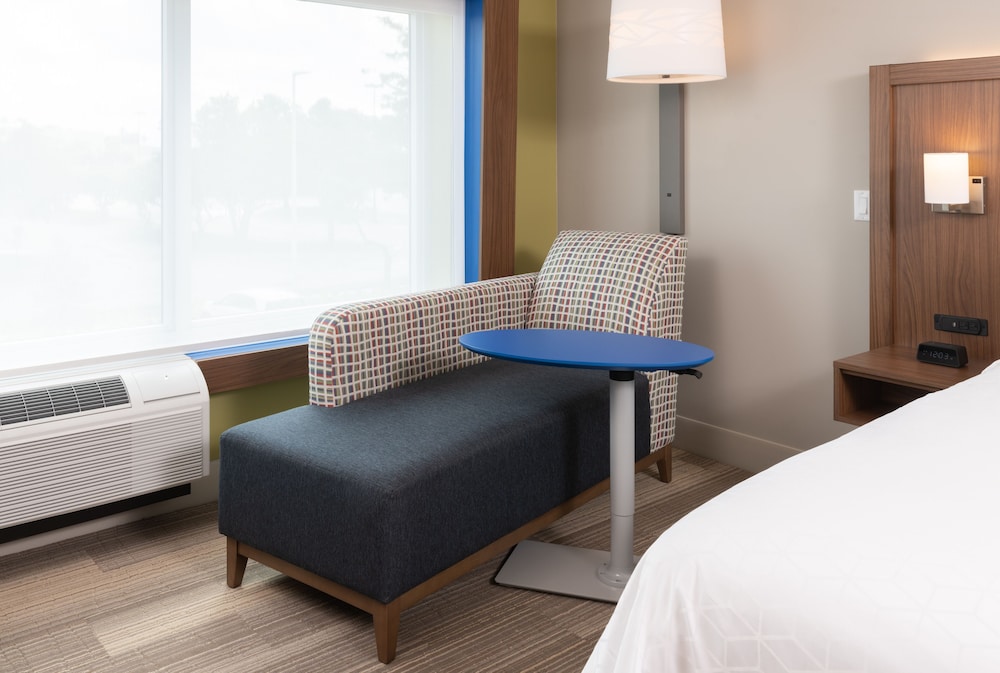 Holiday Inn Express Doral Miami 20/56