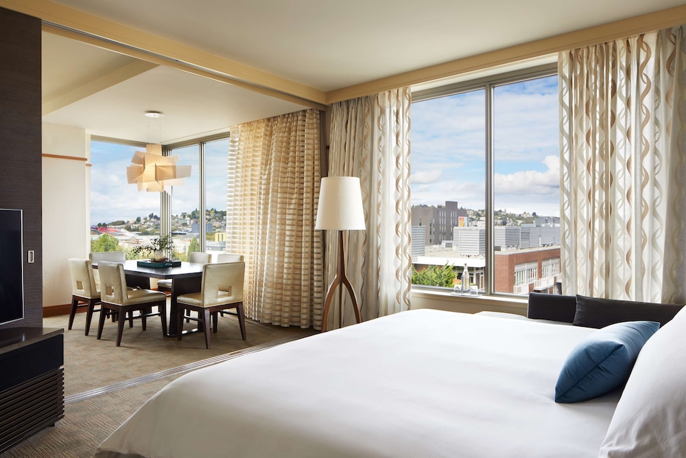 1 Hotel Seattle 14/84