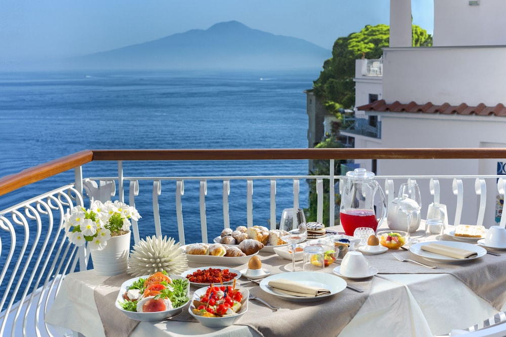 Sorrento Dream Resort 45/50