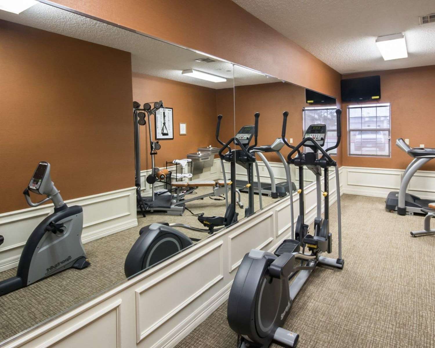 Comfort Inn & Suites Red Oak - Dallas Area 7/23