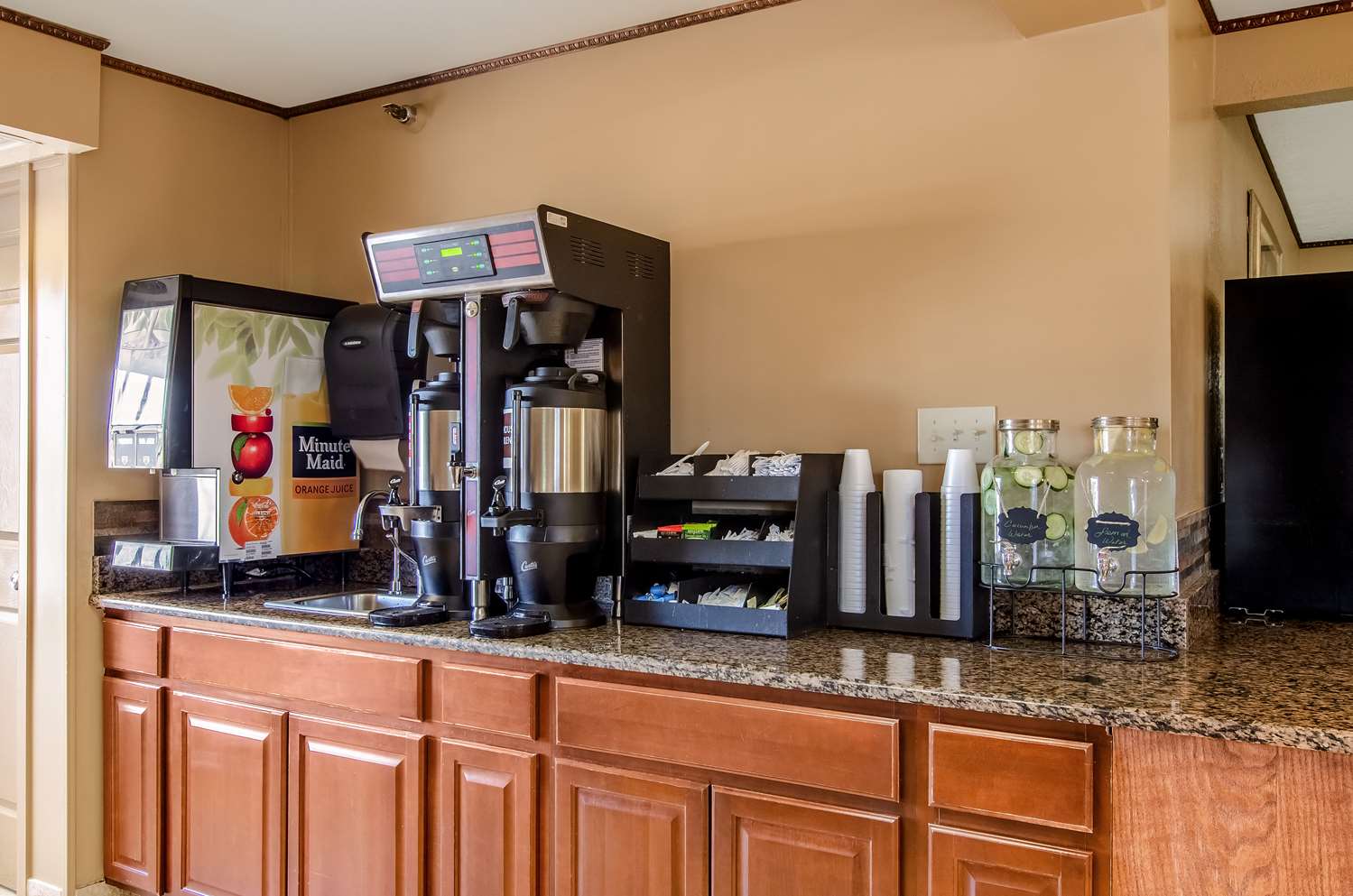 Americas Best Value Inn & Suites Ft. Collins E at I-25 26/26