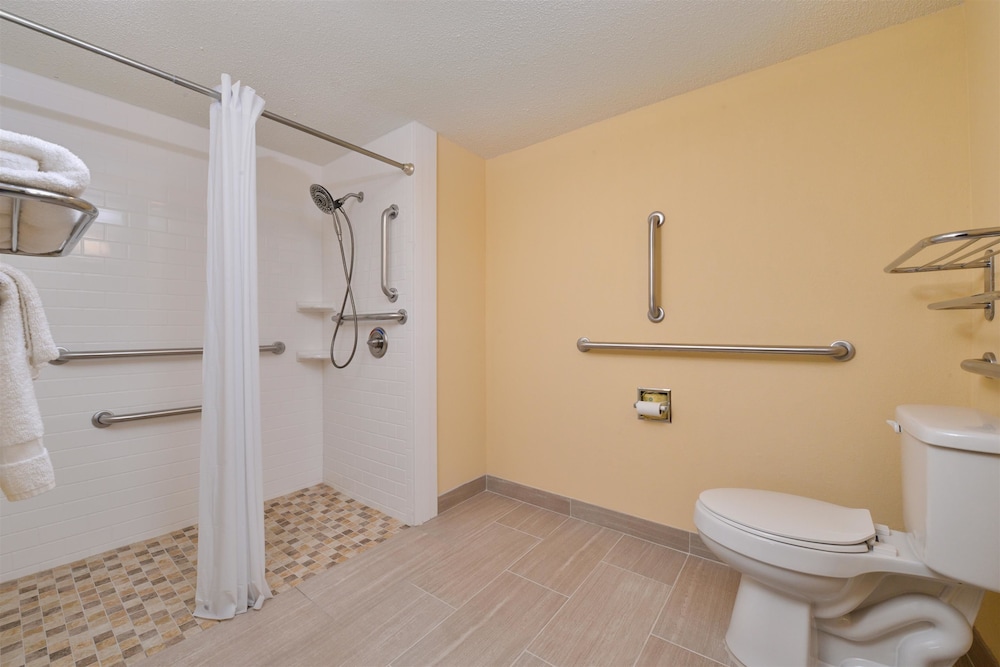 Americas Best Value Inn Tupelo Barnes Crossing 10/28