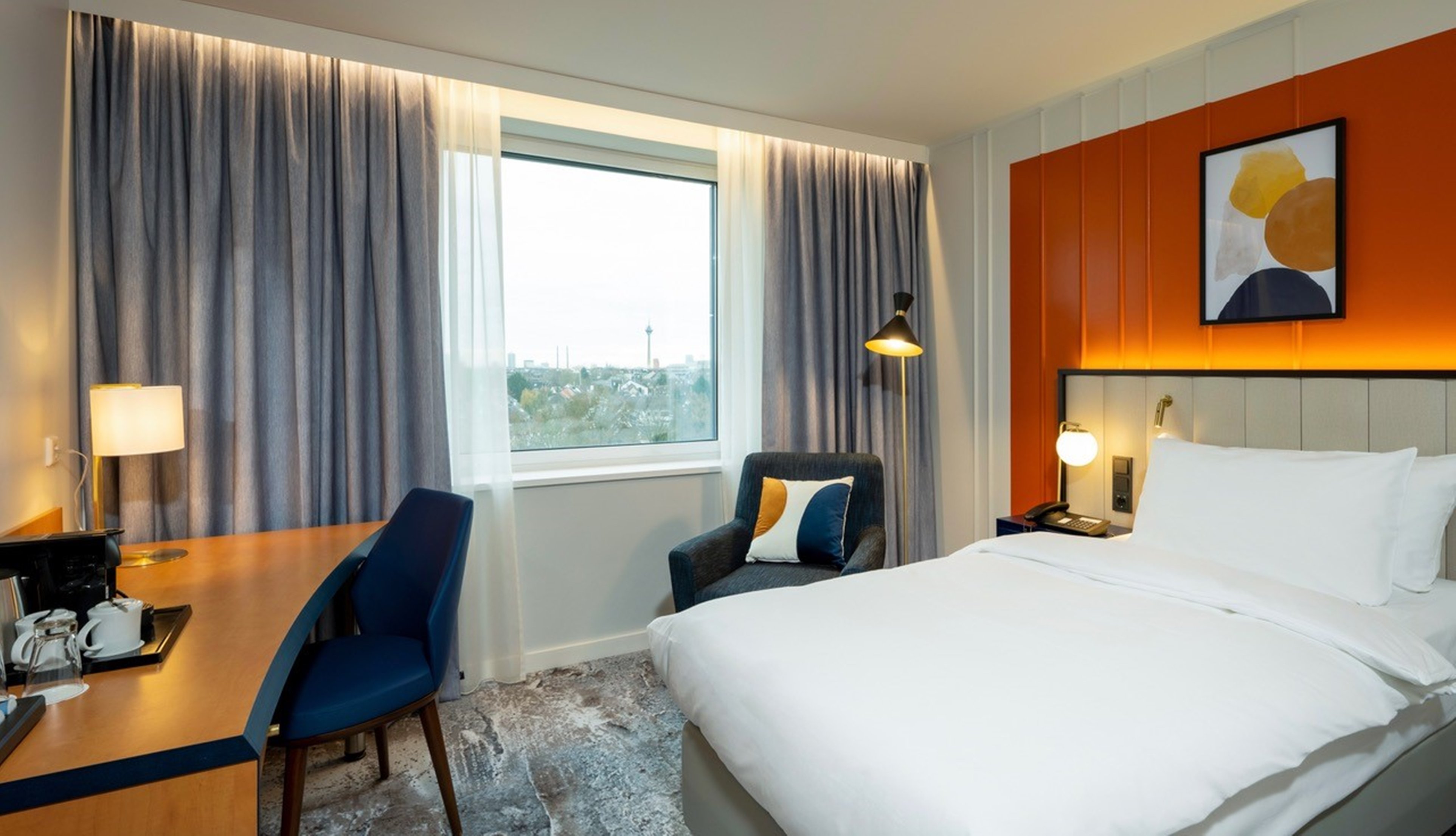 Standard, King Bed, City View