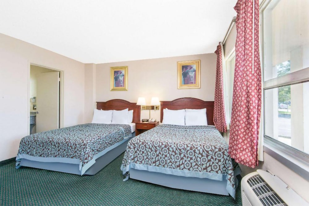 Blue Way Inn Suites Wichita East 7/37