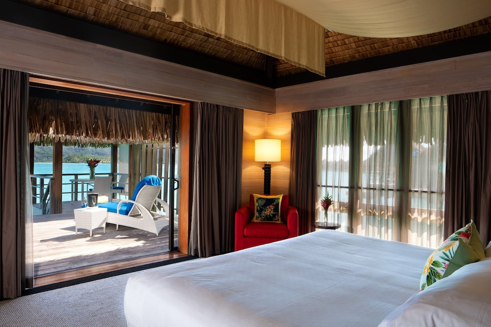 Overwater, Deluxe, Villa, King Bed, with View