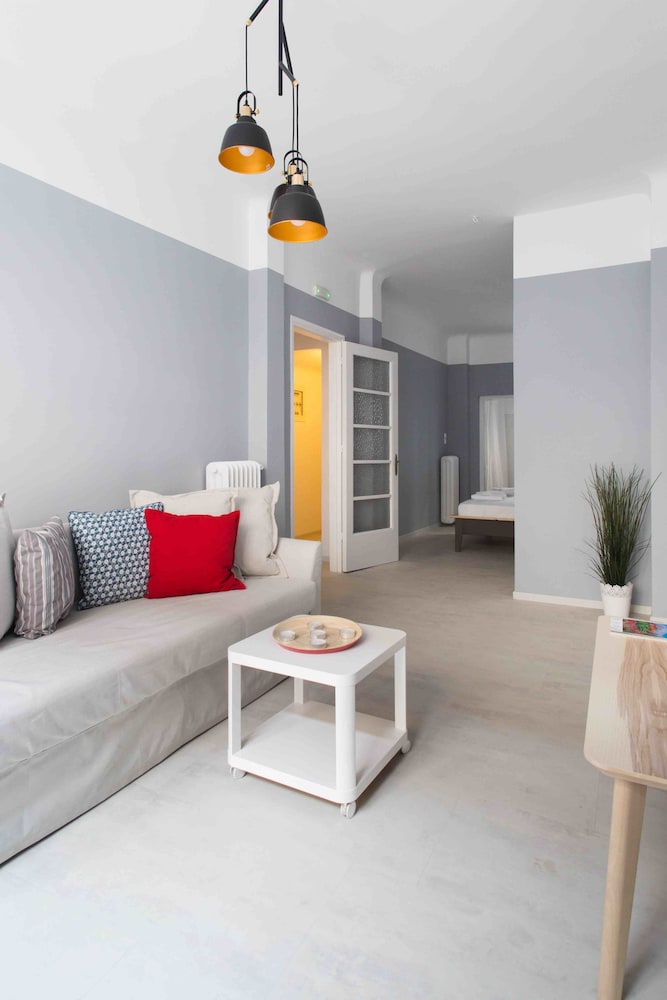 Karitsi Place 29/50