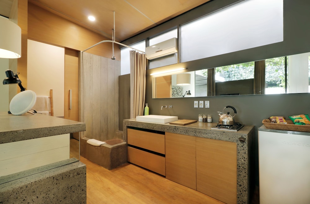 Clio Apartments 40/45