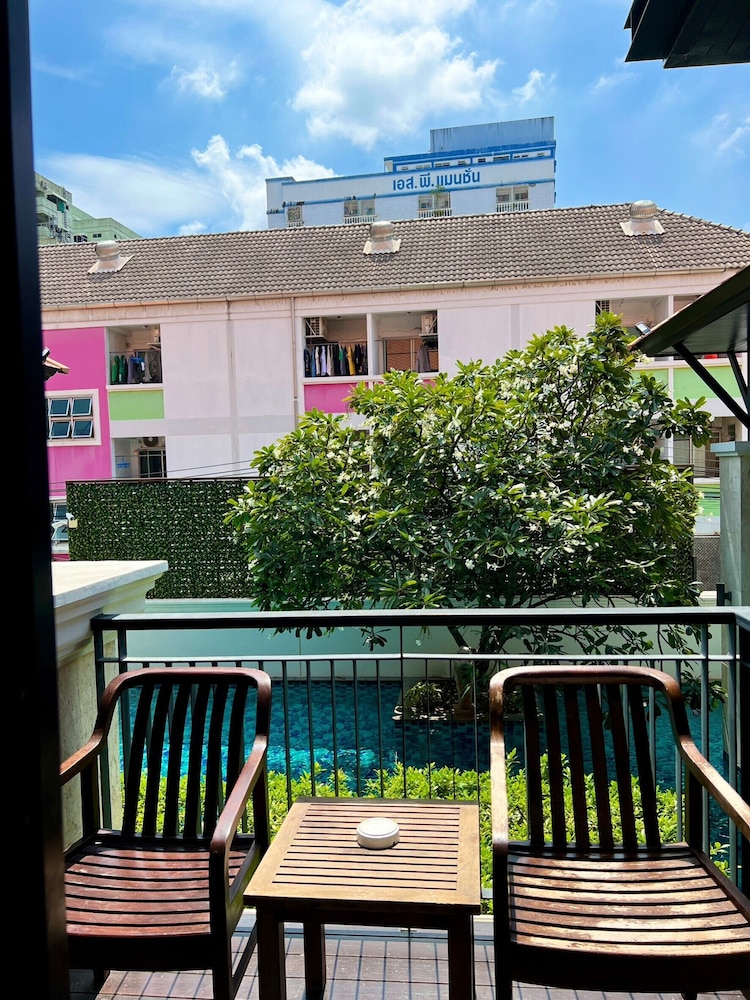 Yotaka Bangkok Hotel 35/49