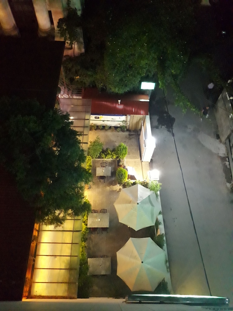 Oasis Kathmandu Hotel 24/50