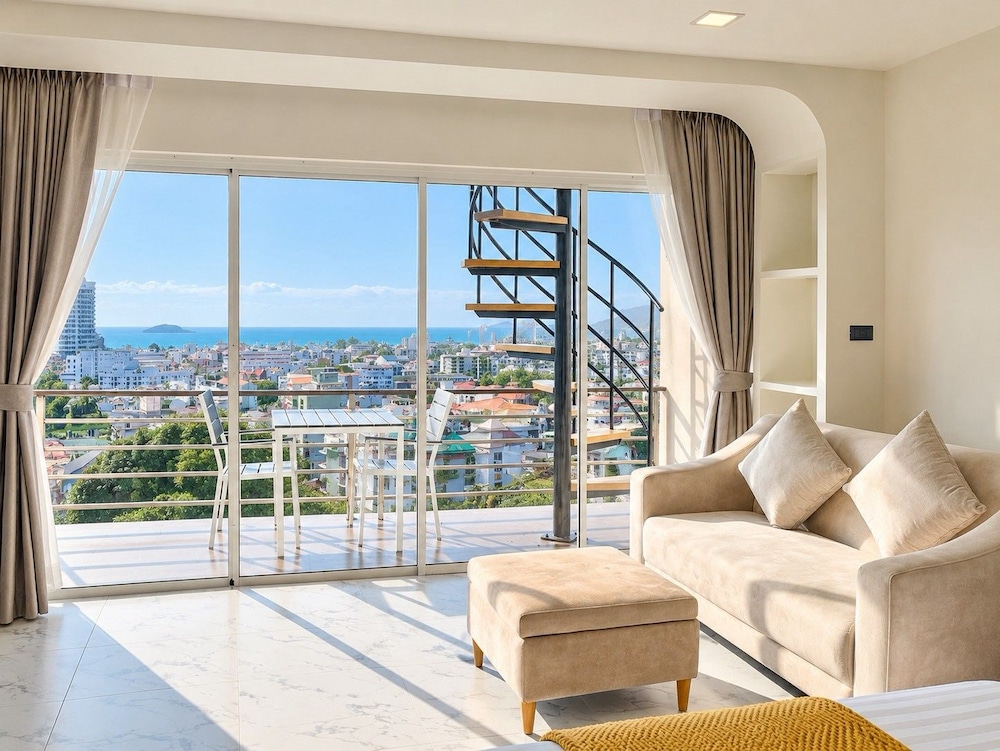 Oceanview Treasure Hotel & Residence 39/58