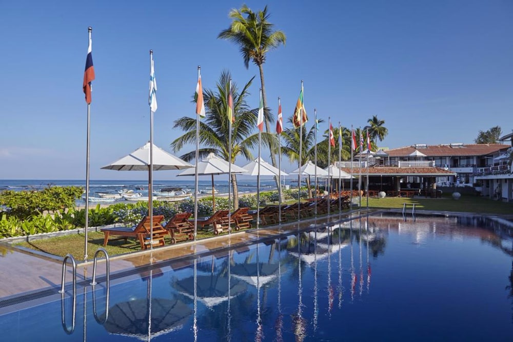 Coral Sands Hotel in HIKKADUWA