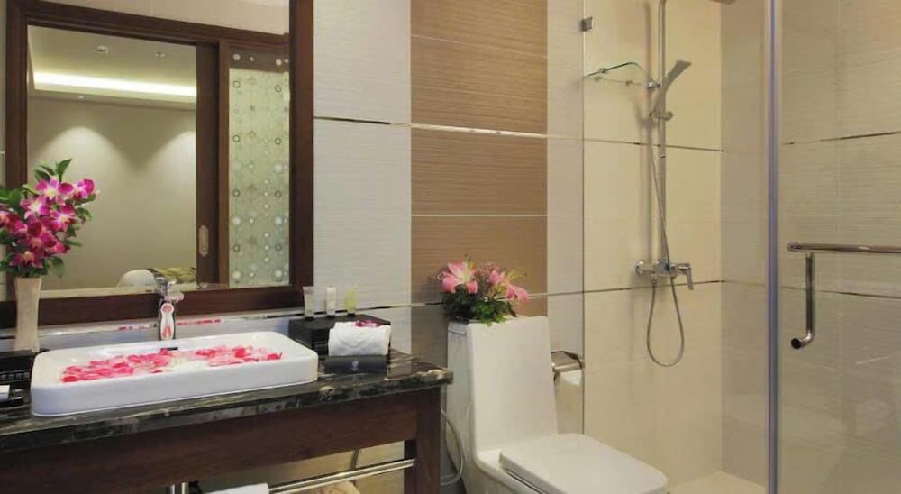 Athena Boutique Hotel 56/61