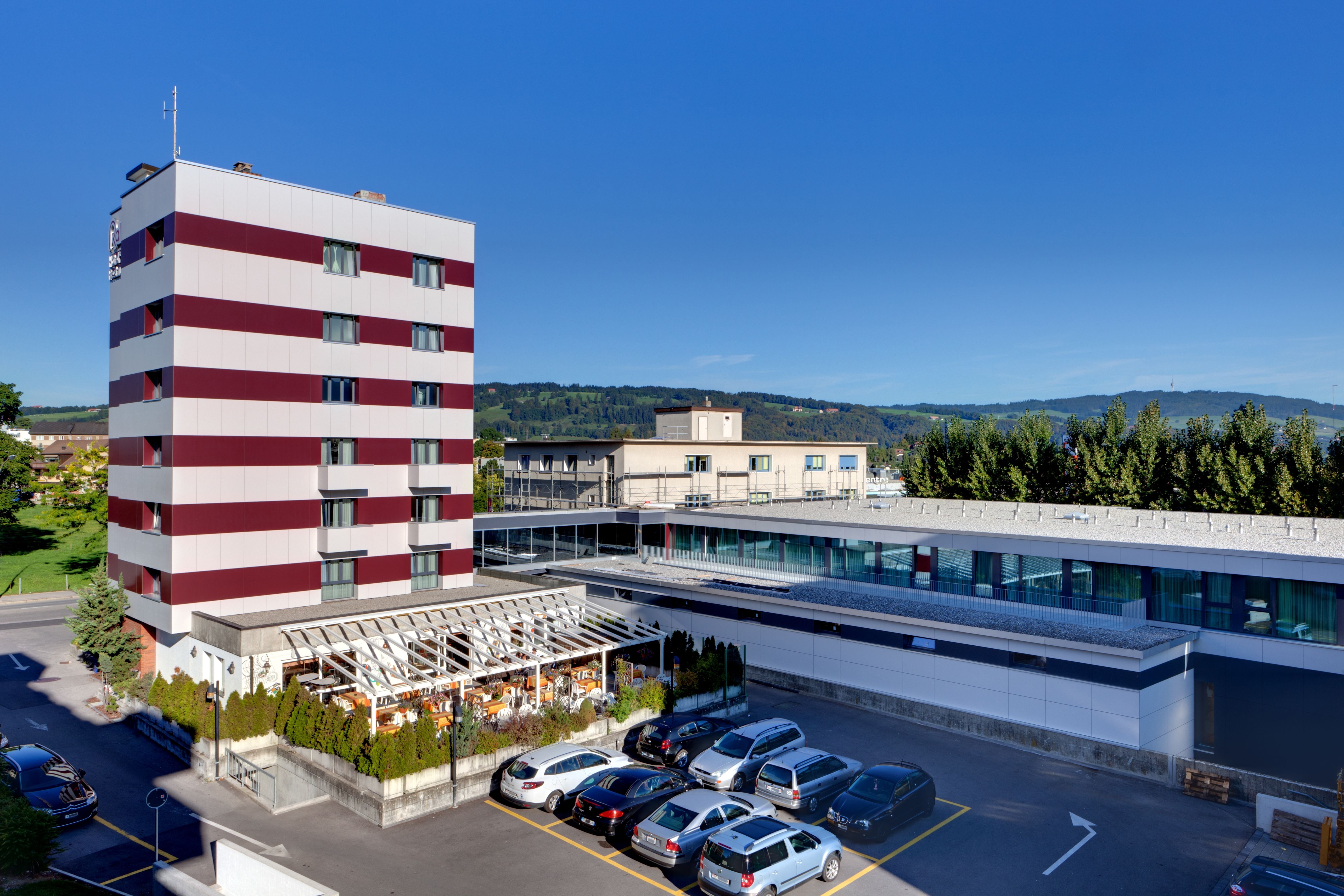 Hotel Rallye & Entrees aux Bains de la Gruyere 3/27