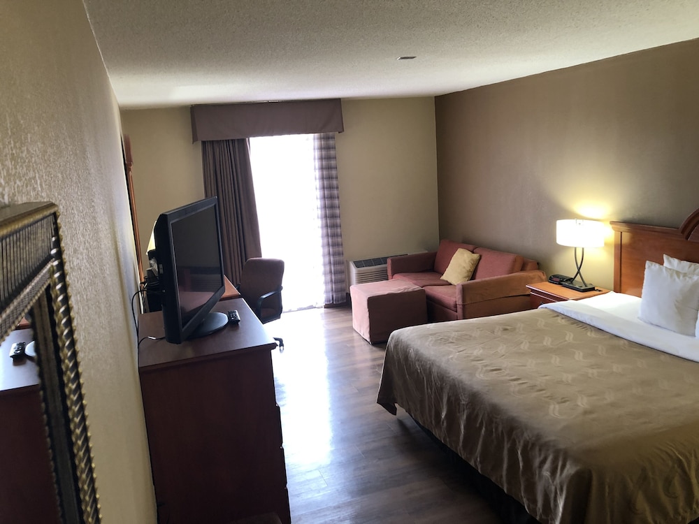 Quality Inn Near Joint Base Andrews-Washington Area 10/36
