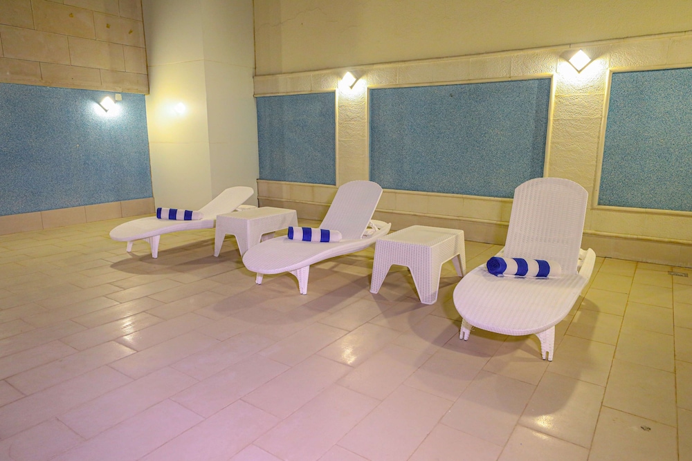 فندق شيرفل الواحة عنيزة(Cheerful Al Waha Unayzah Hotel Ex Golden Tulip Al Waha) 30/72