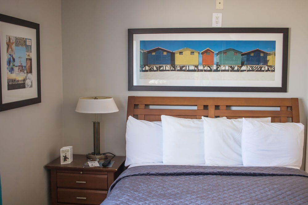 Riptide Oceanfront Hotel 27/72