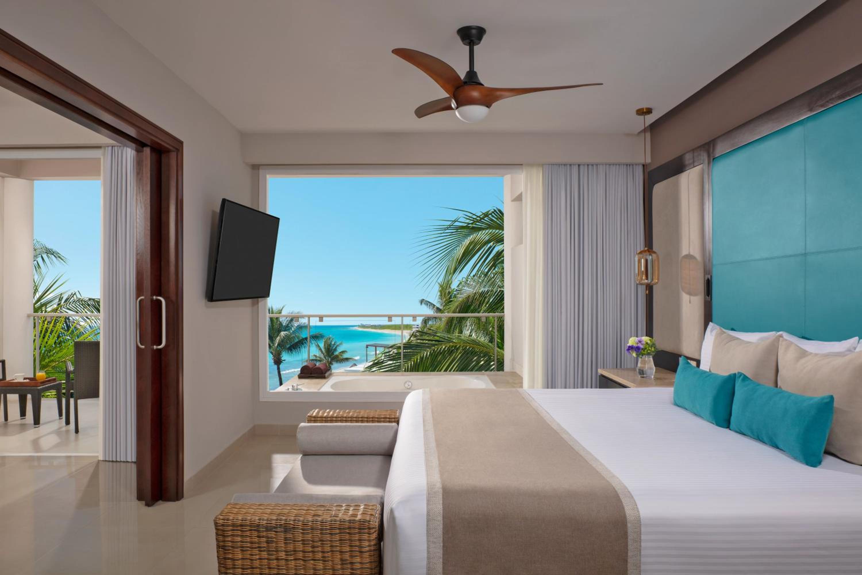 Preferred Club, King Bed, Ocean View