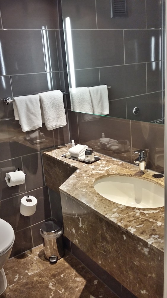Doubletree By Hilton Hotel Bristol City Centre Ex Ramada Bristol City 24/82