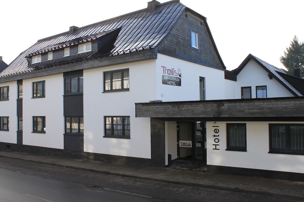TROLL'S BRAUHAUS HOTEL 4/60