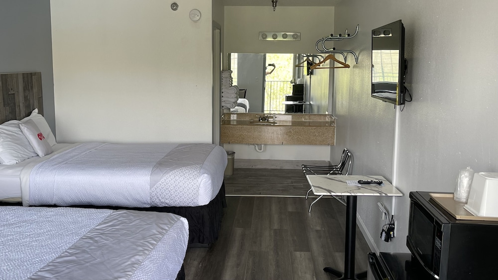 Evergreen Inn 21/50