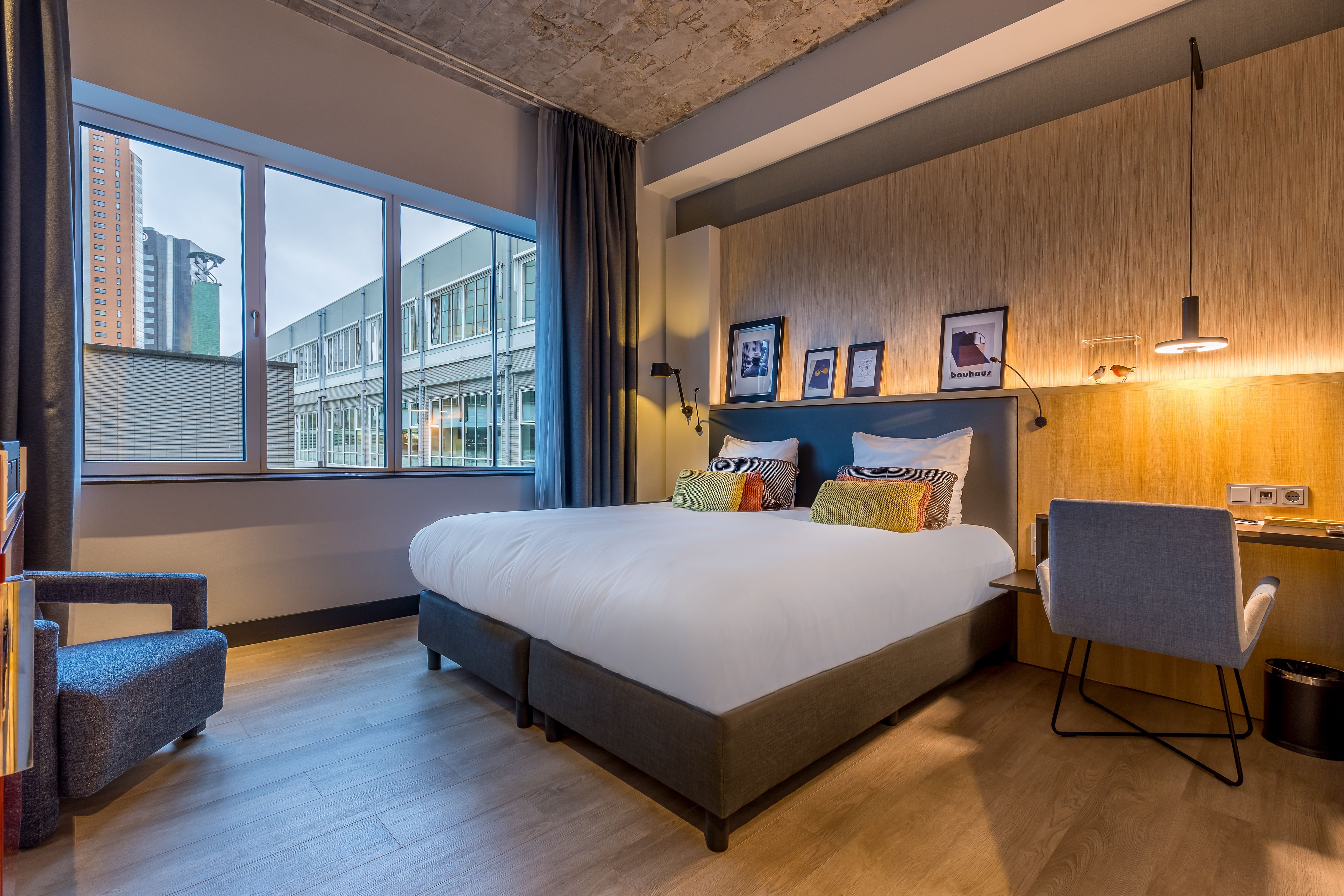 Comfort, King Bed