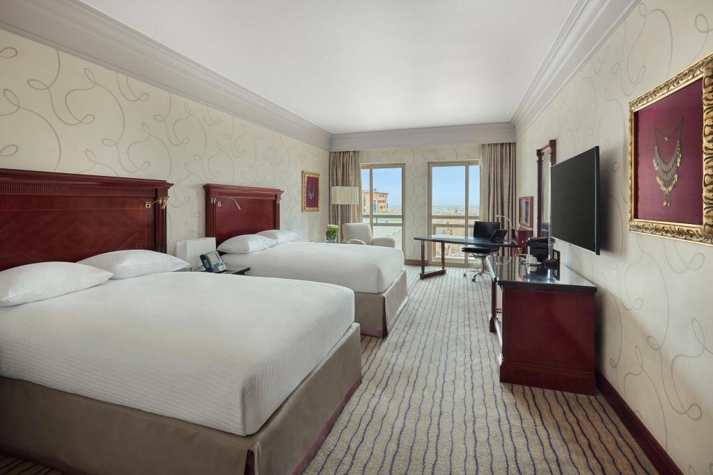 Premium, Twin Beds, Club Lounge Access, Smoking