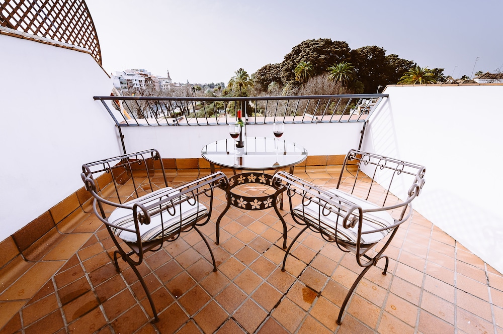 Basic Hotel Dona Manuela 29/40