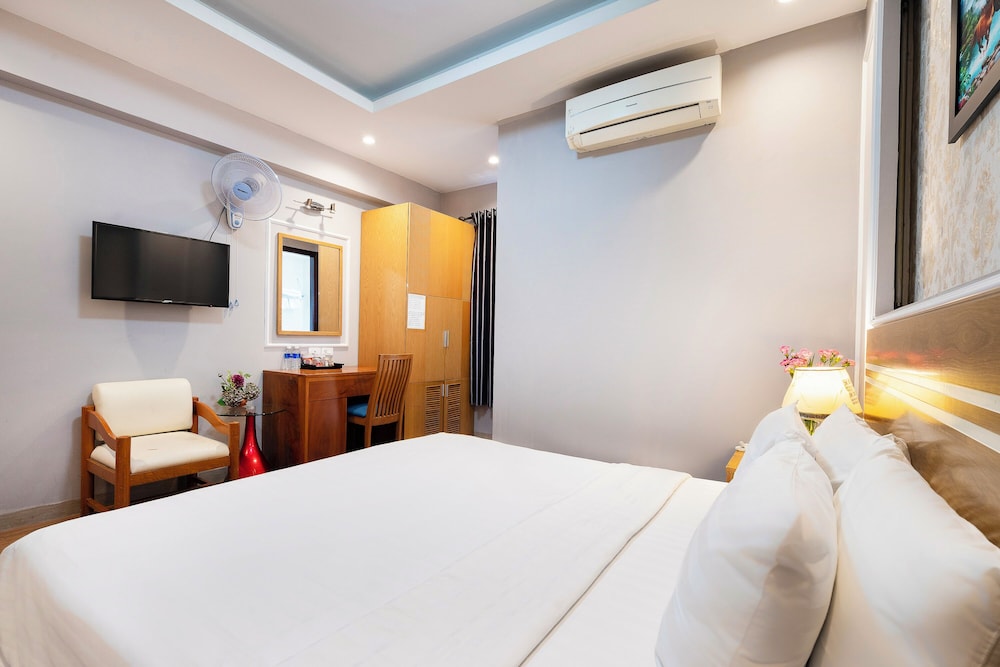 Lucky Star Hotel 266 De Tham 15/38