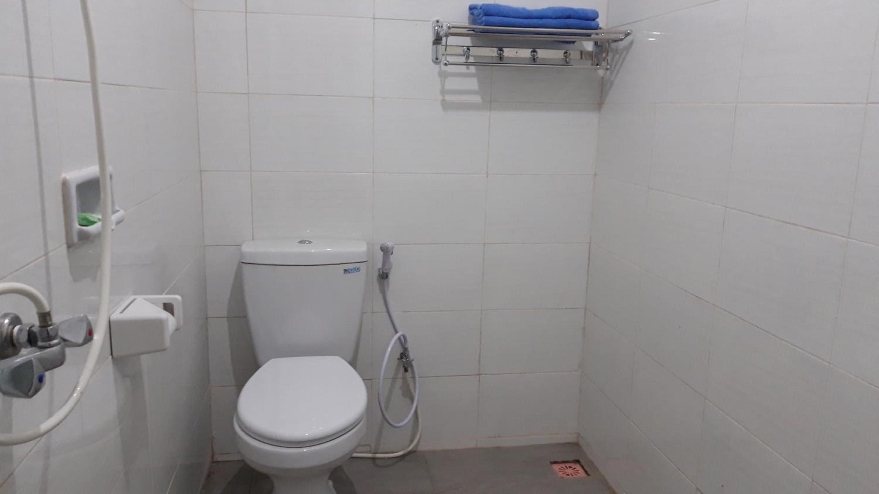 RedDoorz near Istana Plaza 2 43/50