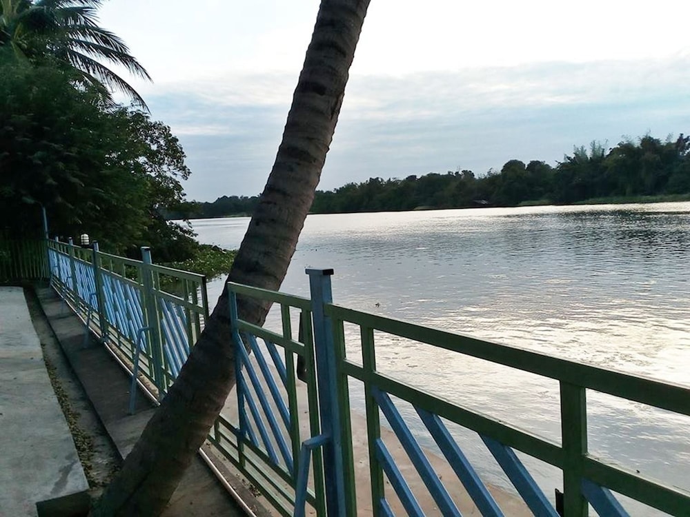 Golden Dragon Resort Kanchanaburi (ex Srisook Resort) 36/50