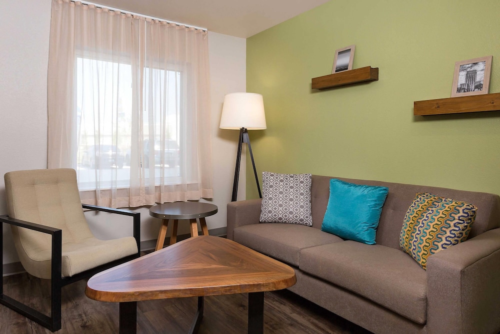 WoodSpring Suites Houston IAH Airport 37/48