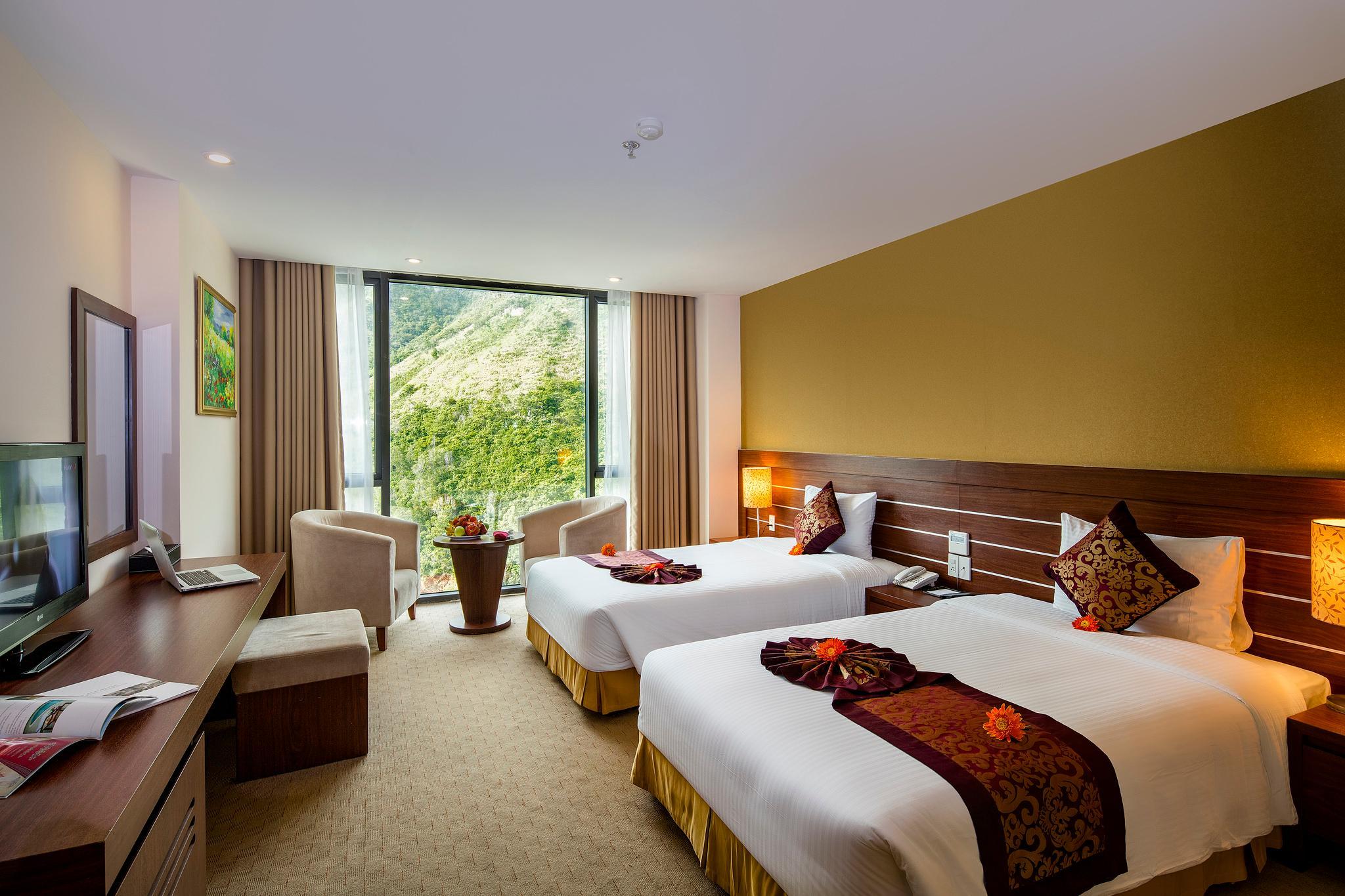 Deluxe, Twin Beds