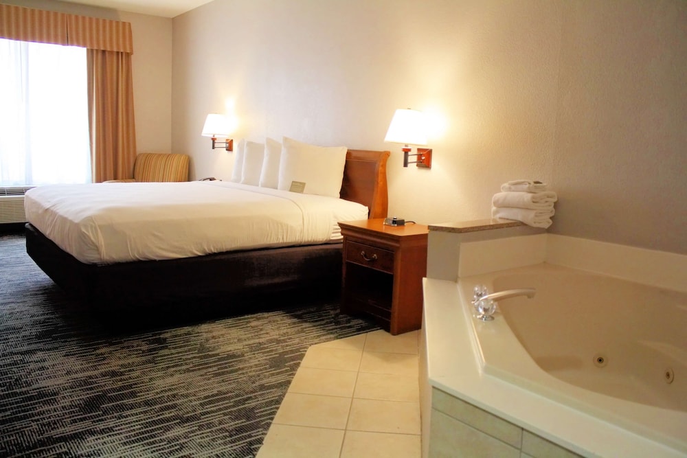 Country Inn & Suites by Radisson, Baltimore BWI Airport 5/40